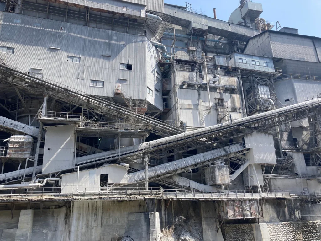 工場マニアの聖地・奥多摩工業