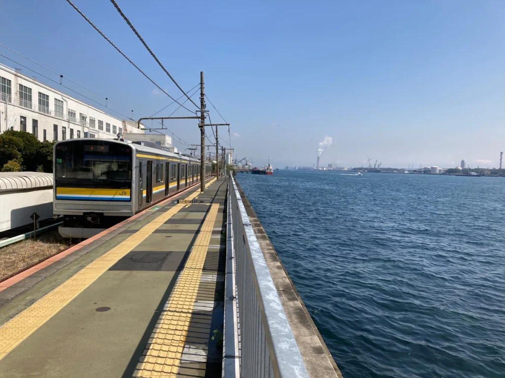鉄オタ大好きな秘境駅「海芝浦駅」