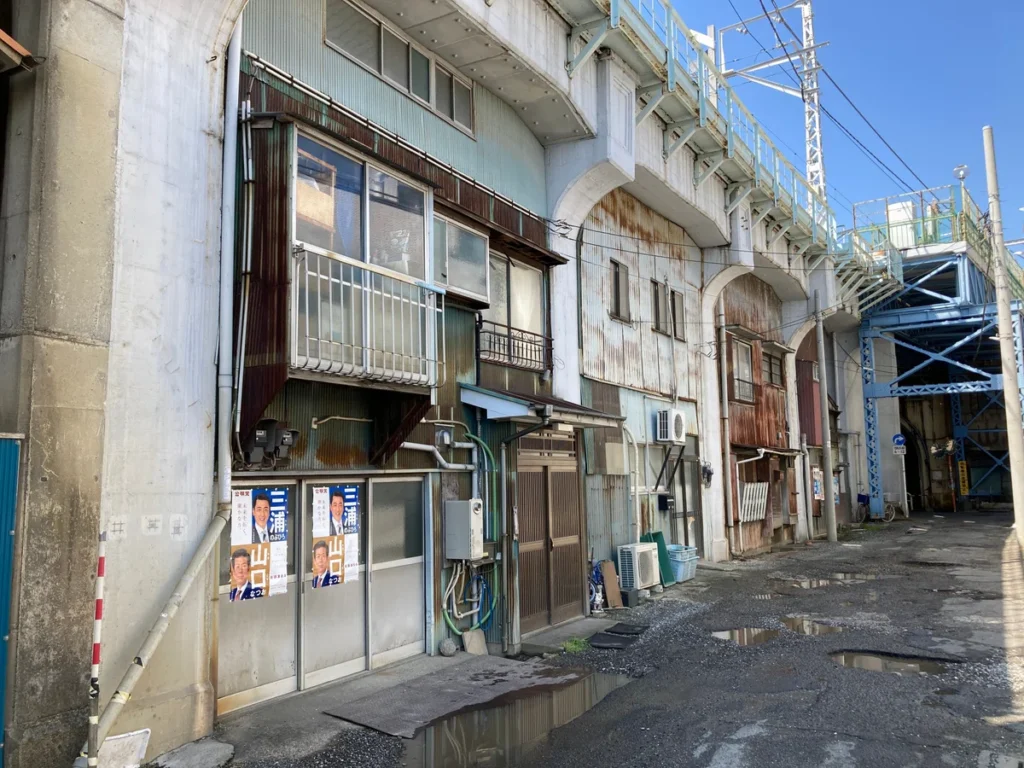 昭和で時が止まった国道駅