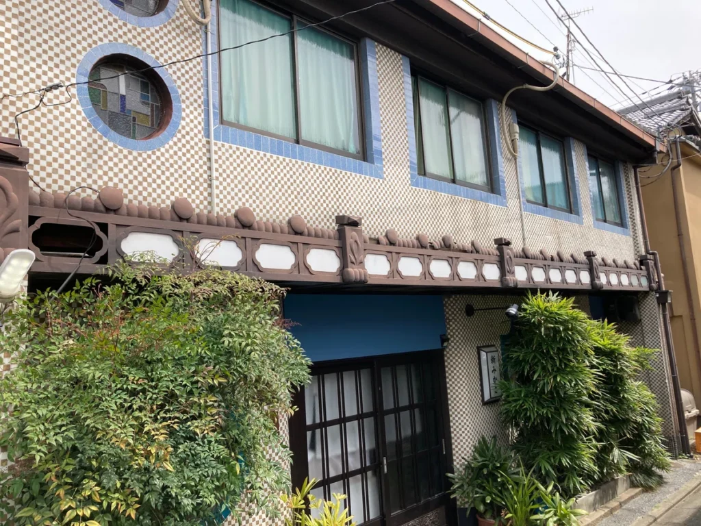 京都有数の色街・五条楽園のカフェー建築
