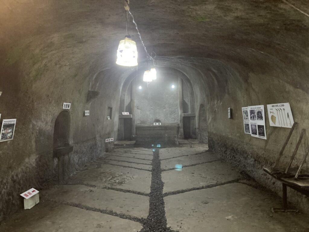 長崎・佐世保の戦争遺跡「無窮洞」