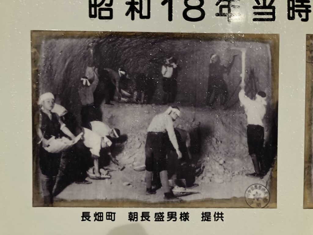 長崎・佐世保の戦争遺跡「無窮洞」