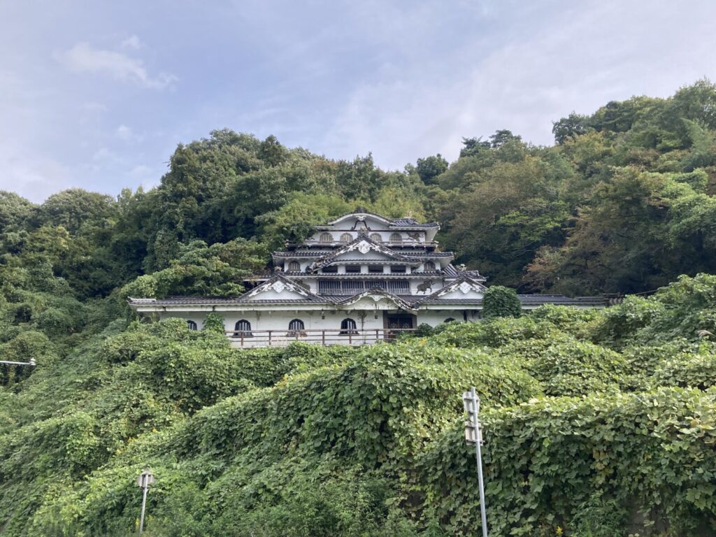 滋賀・彦根の廃墟テーマパーク「佐和山遊園」