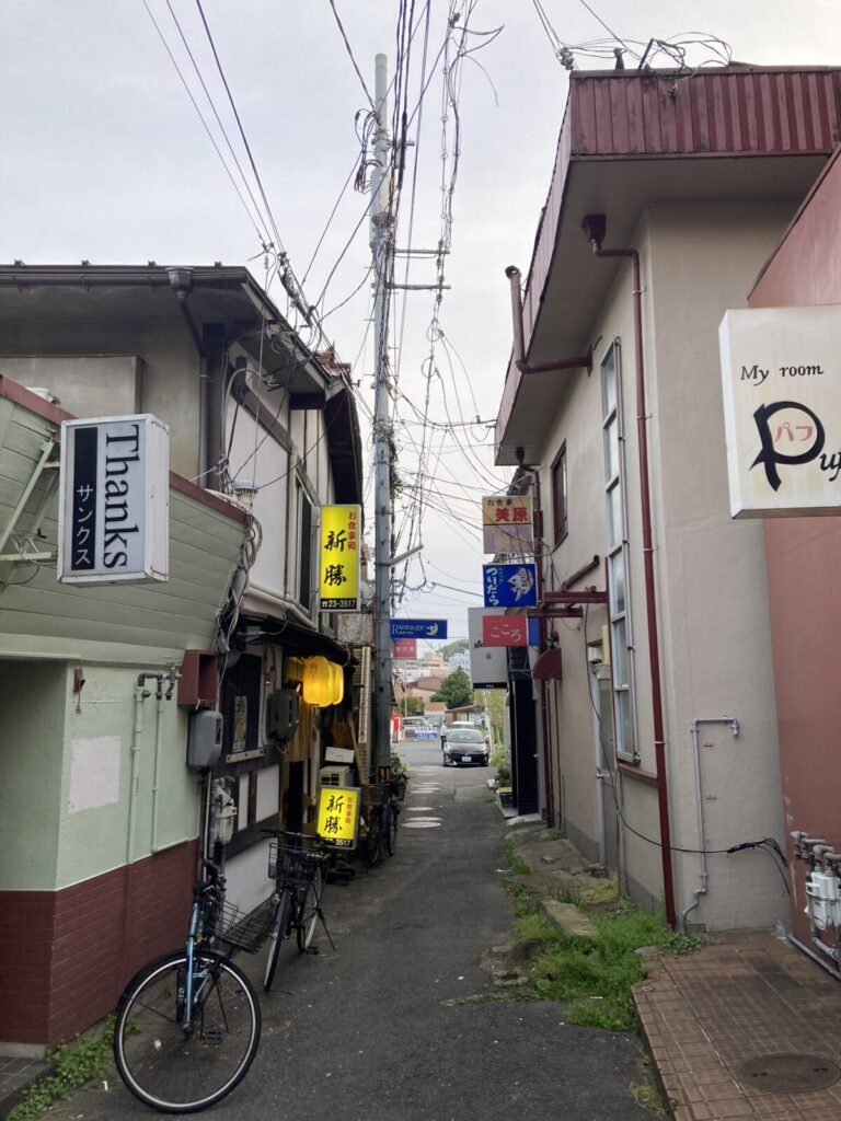 鳥取県米子市の昭和レトロな飲屋街・朝日町