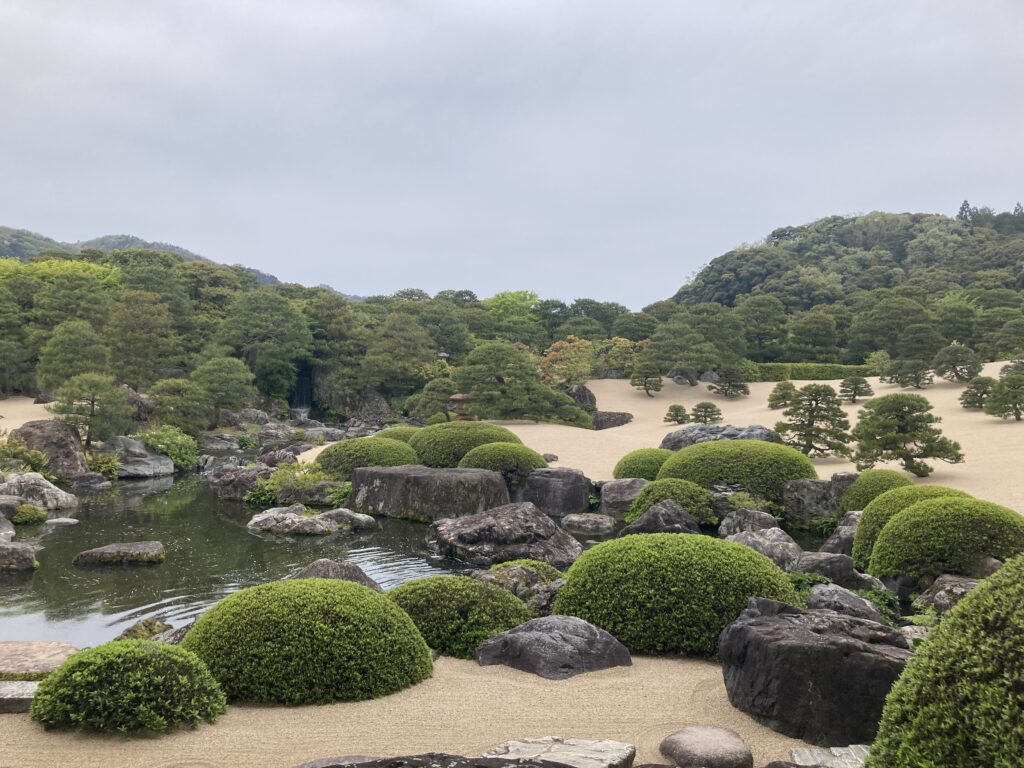 足立美術館の日本一の庭園