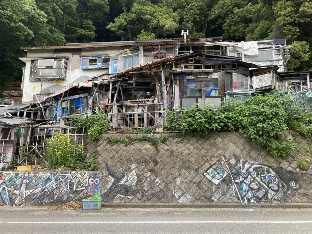 佐賀「びっくりハウス」