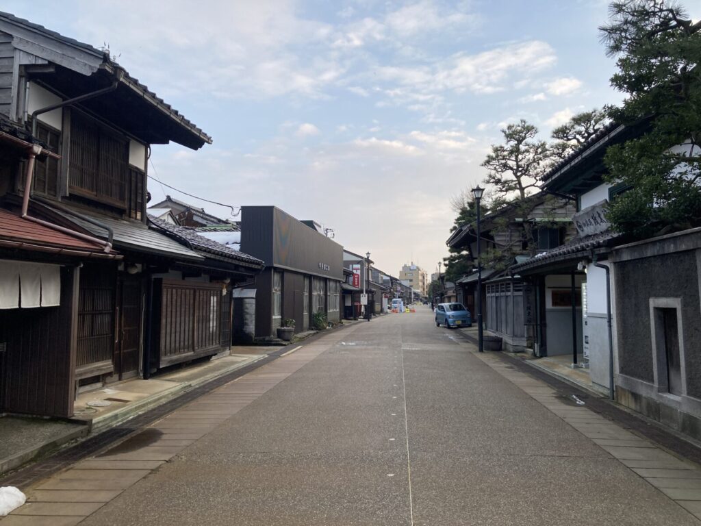富山・岩瀬の街並み