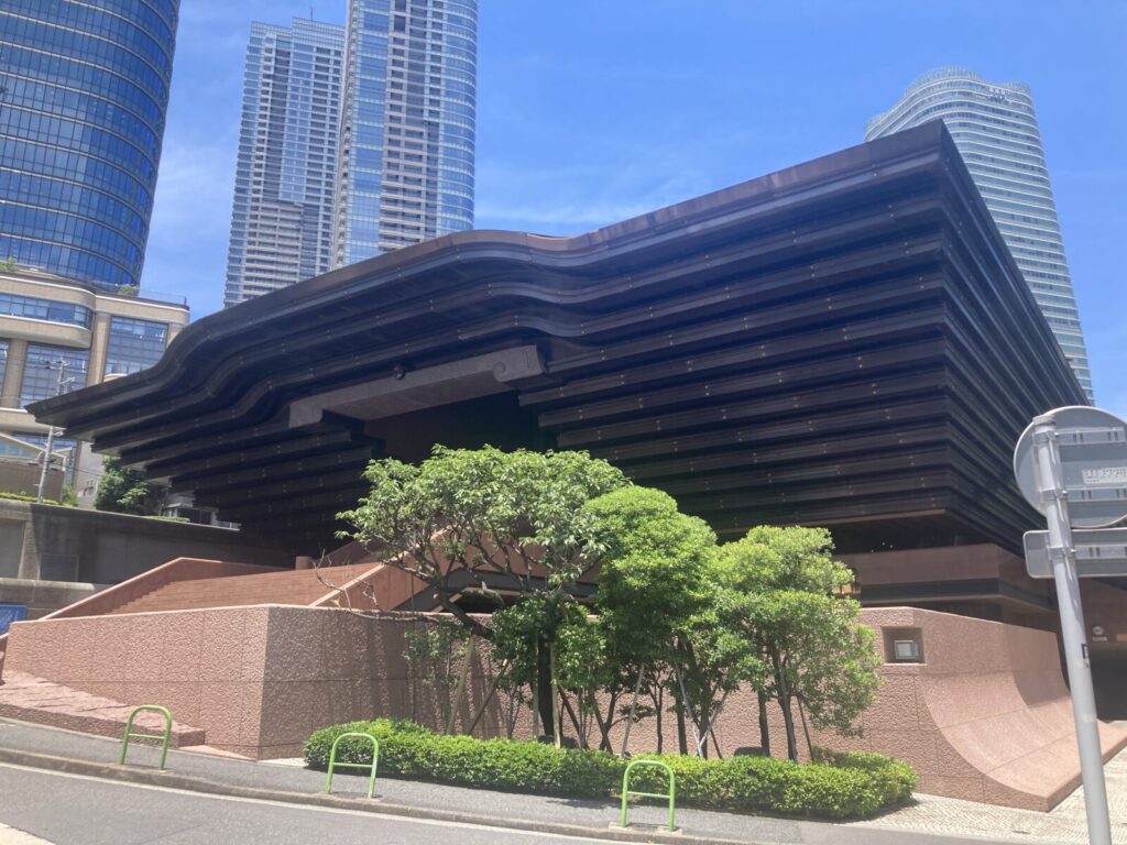 霊友会釈迦殿