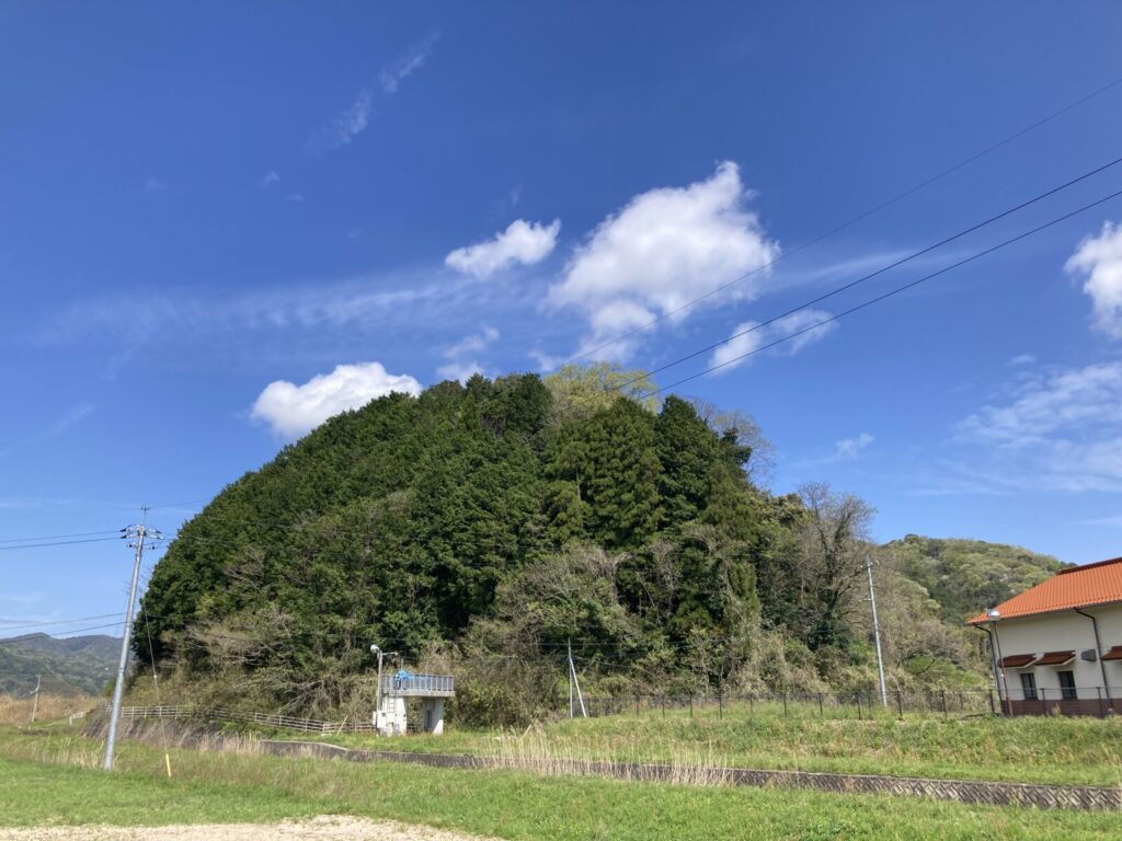 草枕山
