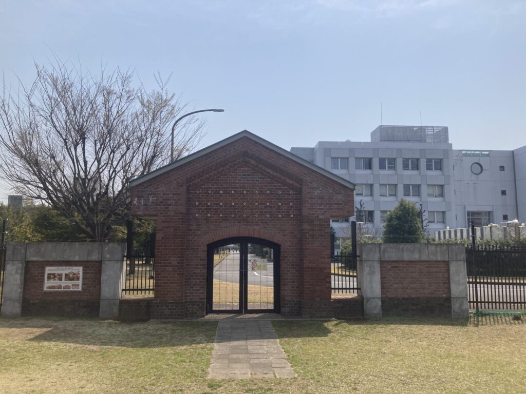 「陸上自衛隊十条駐屯地」の一角に残る赤レンガ