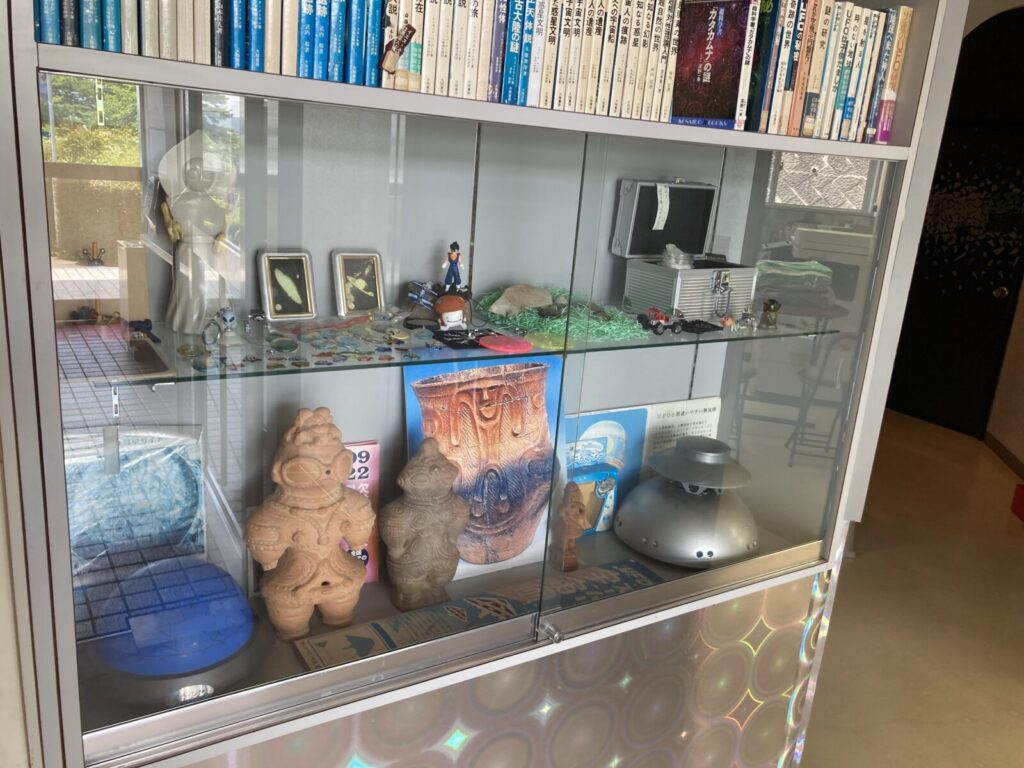 荒井欣一さんからの寄贈品