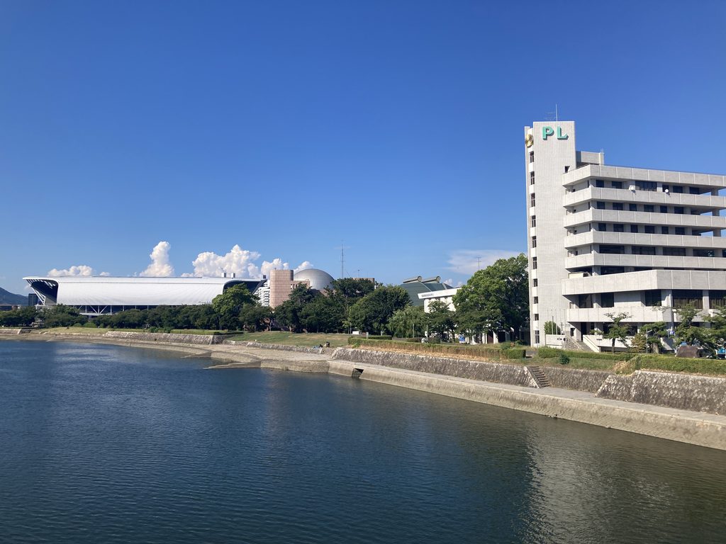 広島・本川沿い